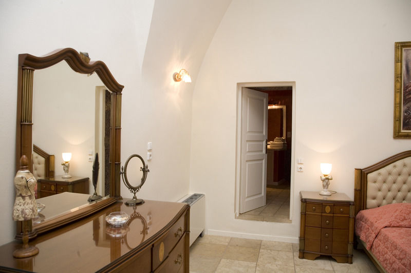 Adamis Majesty Suites Fira  Esterno foto